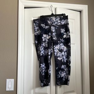 Capri flowered leggings